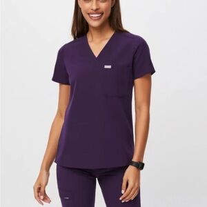 Figs Catarina One-Pocket Scrub Top in Purple Jam (Size M) NWT